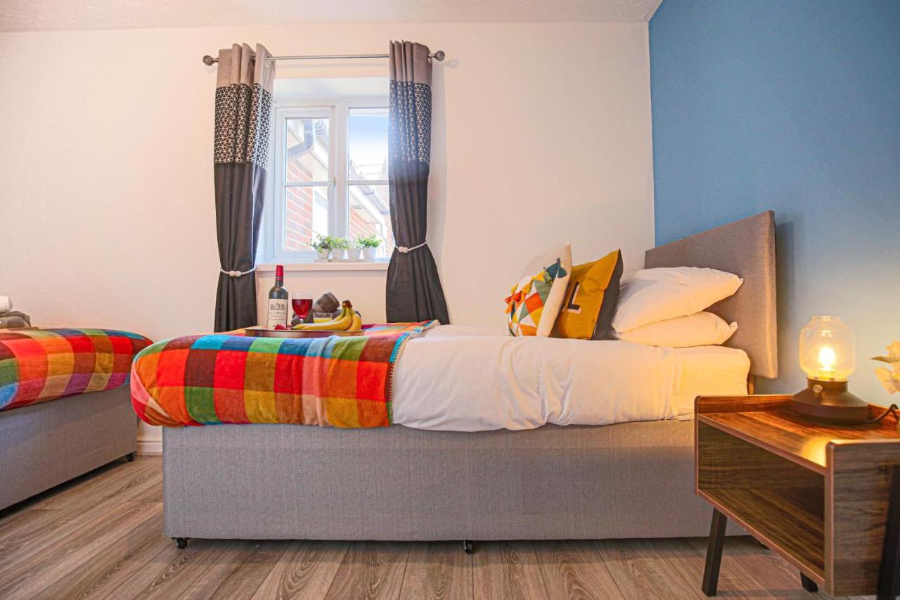 Delightful 2 Bed Apartment For Bicester Outlet Shopping By Platinum Key Properties Exterior foto
