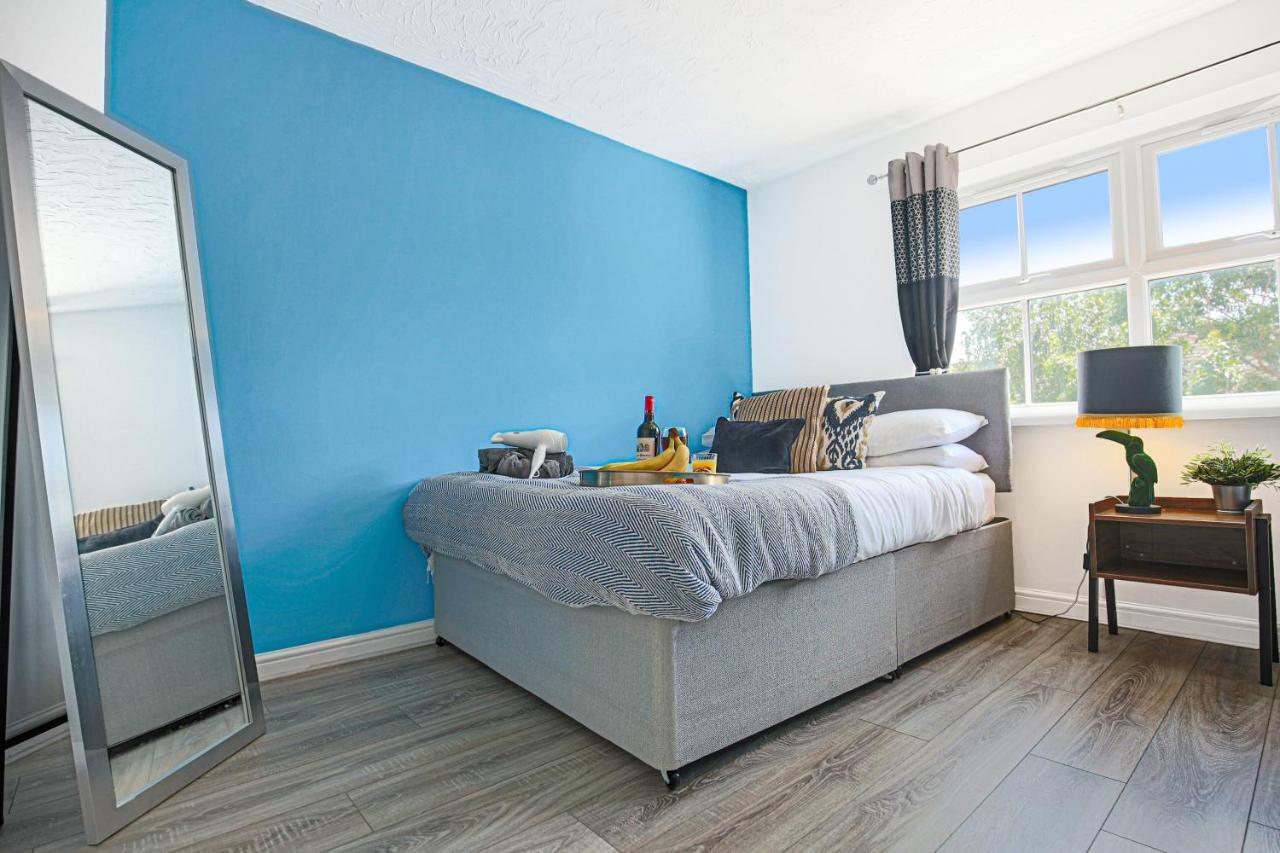 Delightful 2 Bed Apartment For Bicester Outlet Shopping By Platinum Key Properties Exterior foto