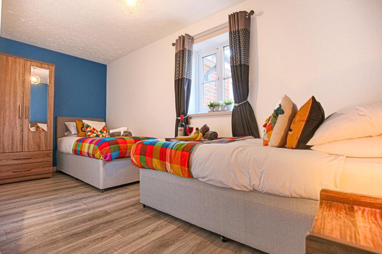 Delightful 2 Bed Apartment For Bicester Outlet Shopping By Platinum Key Properties Exterior foto